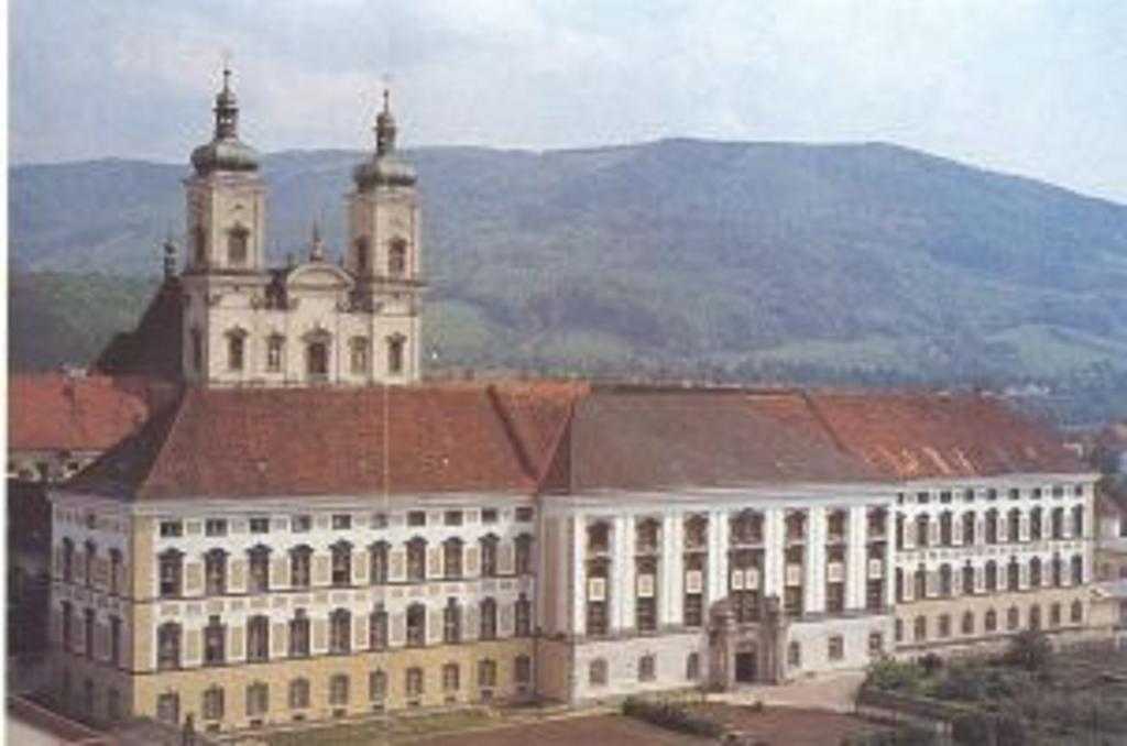 Stiftshotel Garsten Steyr Exteriér fotografie
